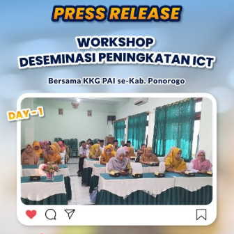 Anak sekolah men-tap kartu Evocard di mesin reader